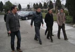 領(lǐng)導(dǎo)蒞臨小區(qū)檢查、指導(dǎo)工作